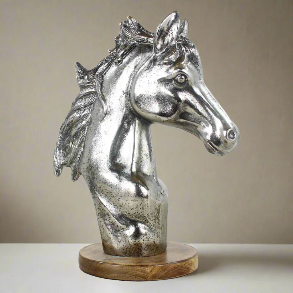 Horse Decor – Grays 1922 Ltd