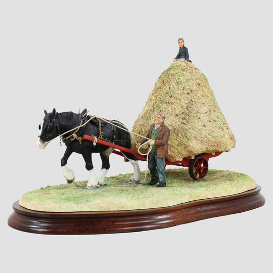 Hay Bogie (Gold Edition) Border Fine Arts Horse