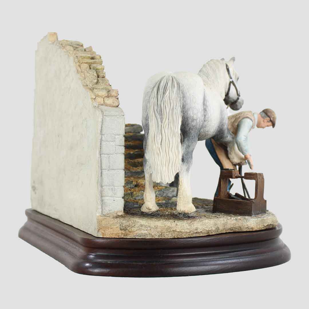 Finishing Off Border Fine Arts