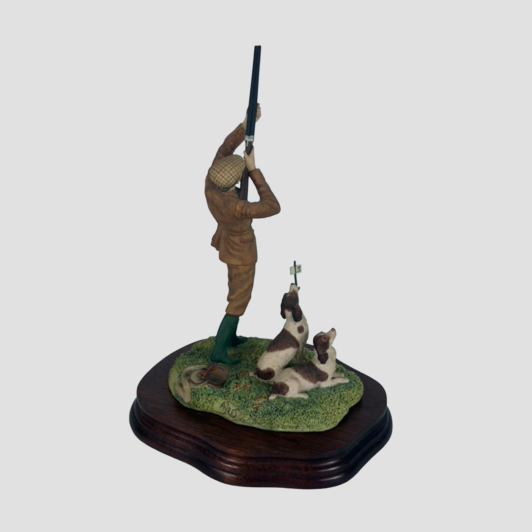 Reaching for High Bird Spaniel Border Fine Arts Gundog Model