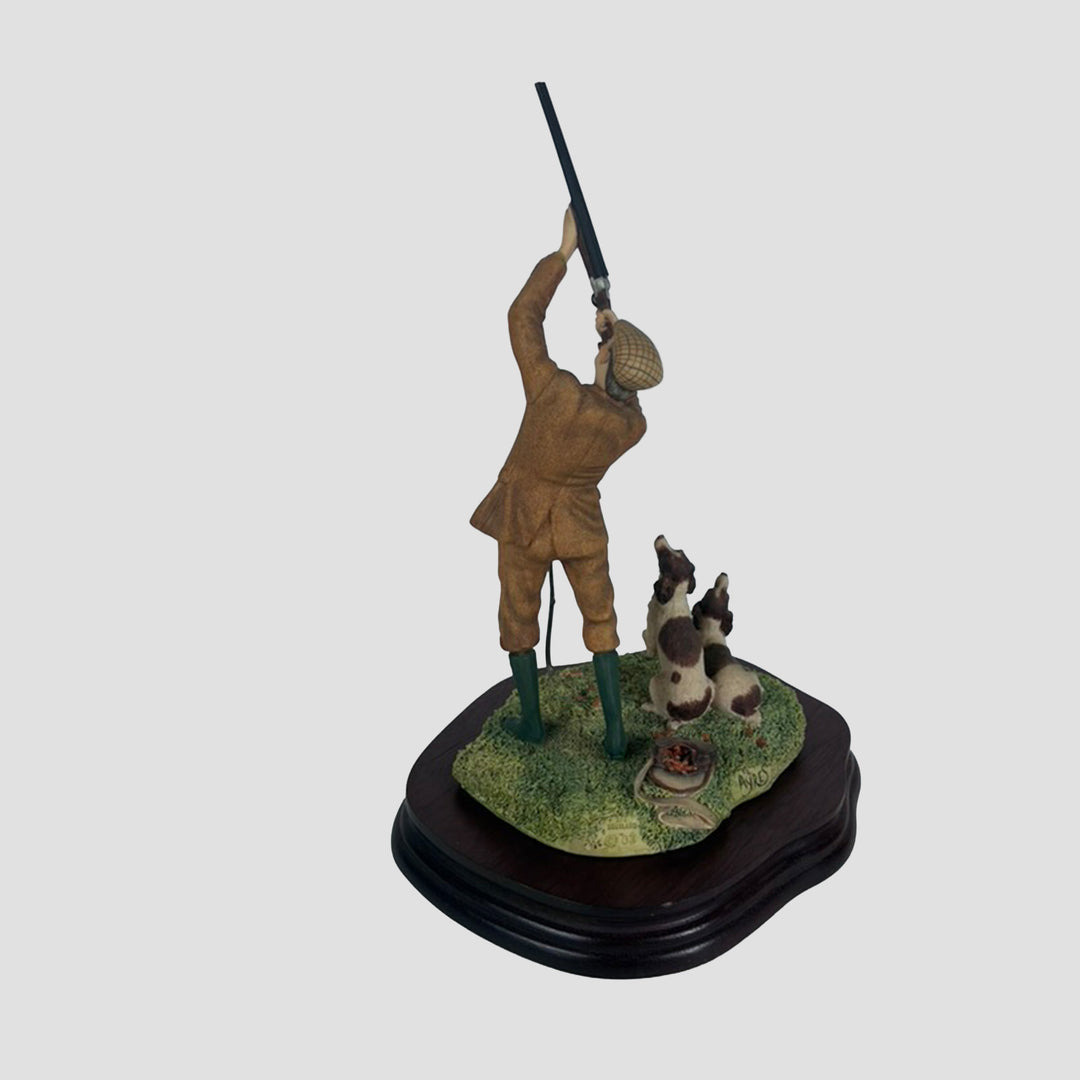 Reaching for High Bird Spaniel Border Fine Arts Gundog Model