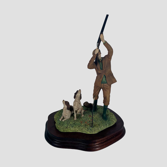 Reaching for High Bird Spaniel Border Fine Arts Gundog Model