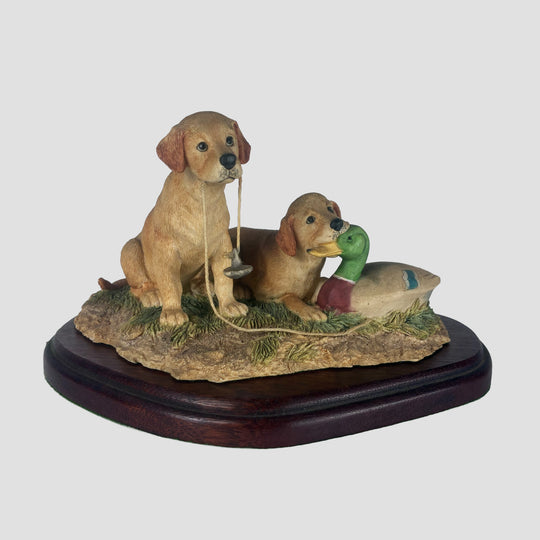 Labrador pup with decay duck Border Fine Arts Dog Model