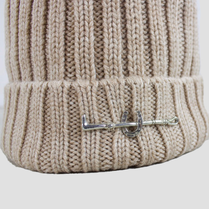 Bobble Hat with Horse Shoe Beige