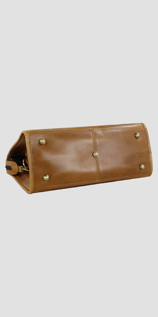 Abigail Snaffle Handbag In Antique Tan