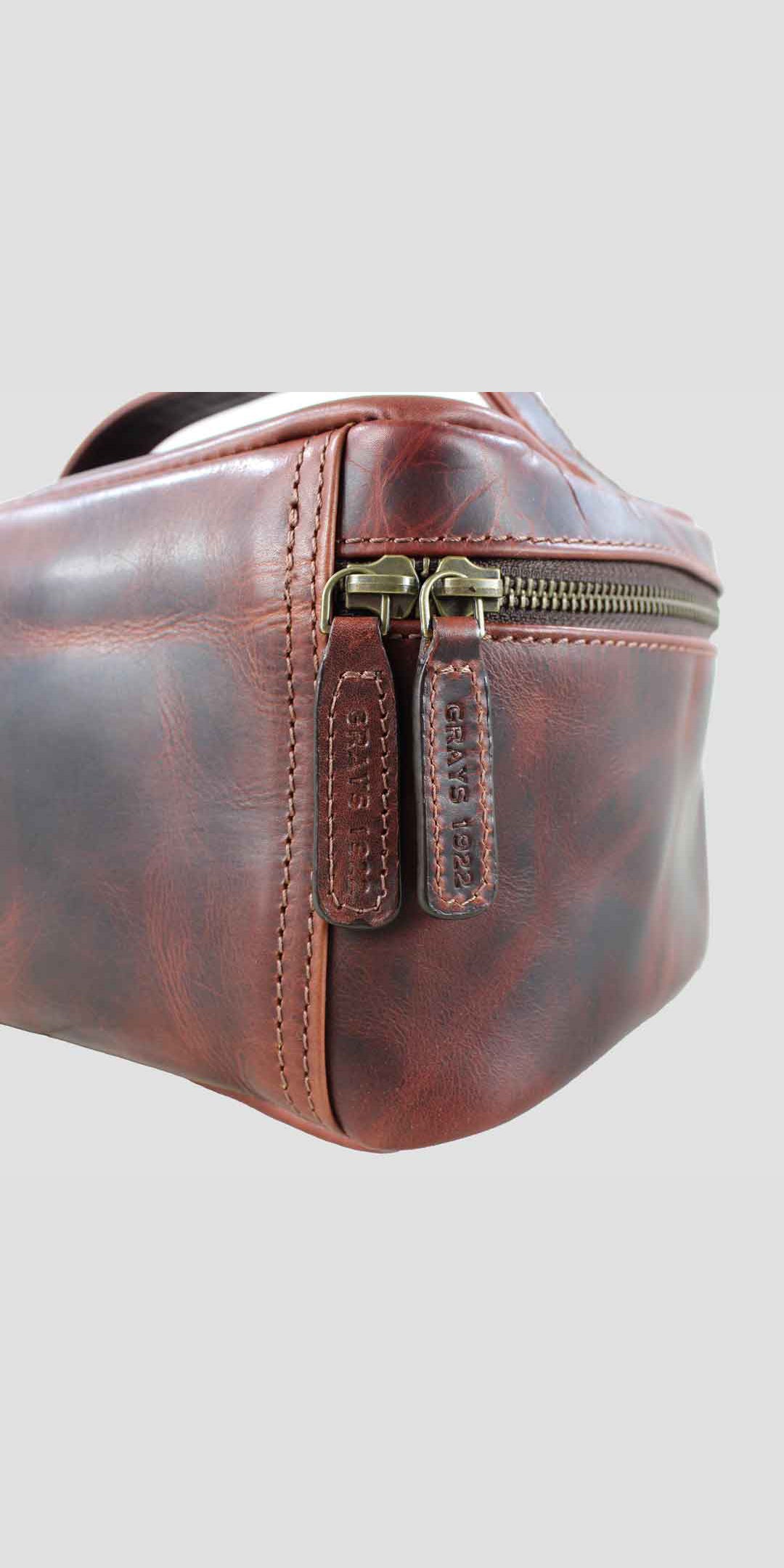 Elford Handle Leather Wash Bag Brown