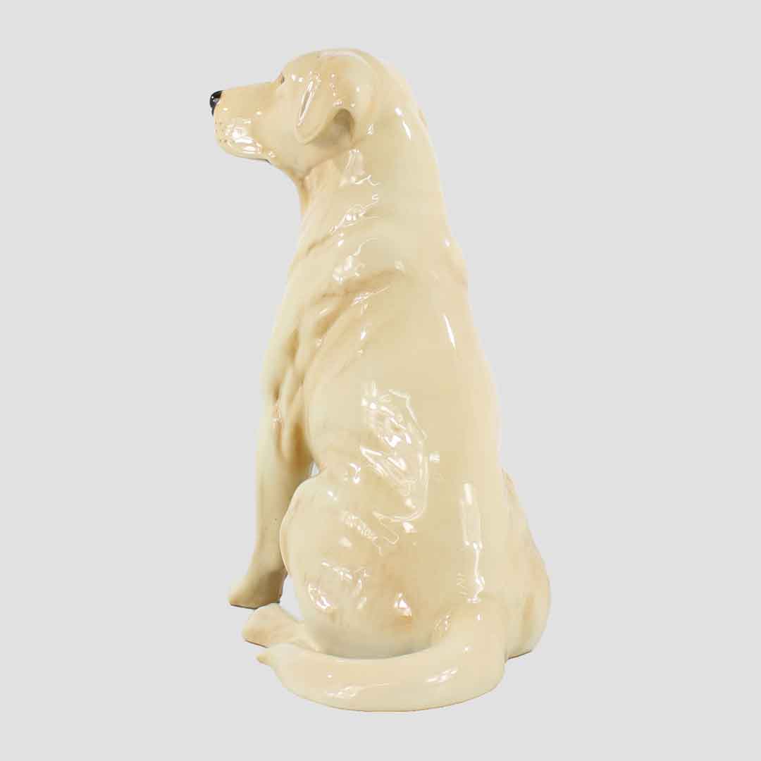 Beswick Seated Yellow Labrador (Large)