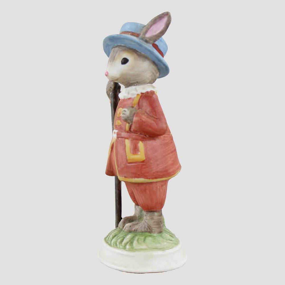 Yeoman Mouse Pottery Model
