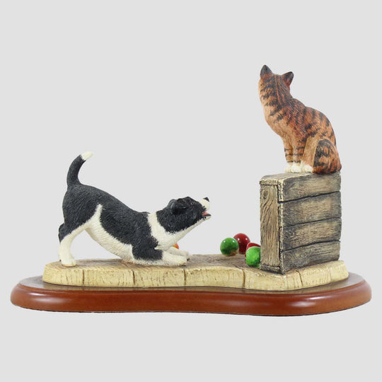 Taking No Notice Border Fine Arts