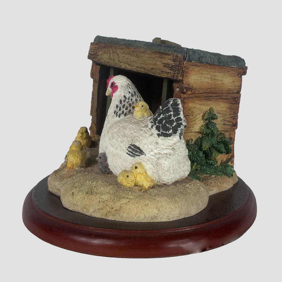 Home Comforts Border Fine Arts Chicken Model