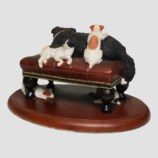 No Peace Border Fine Arts