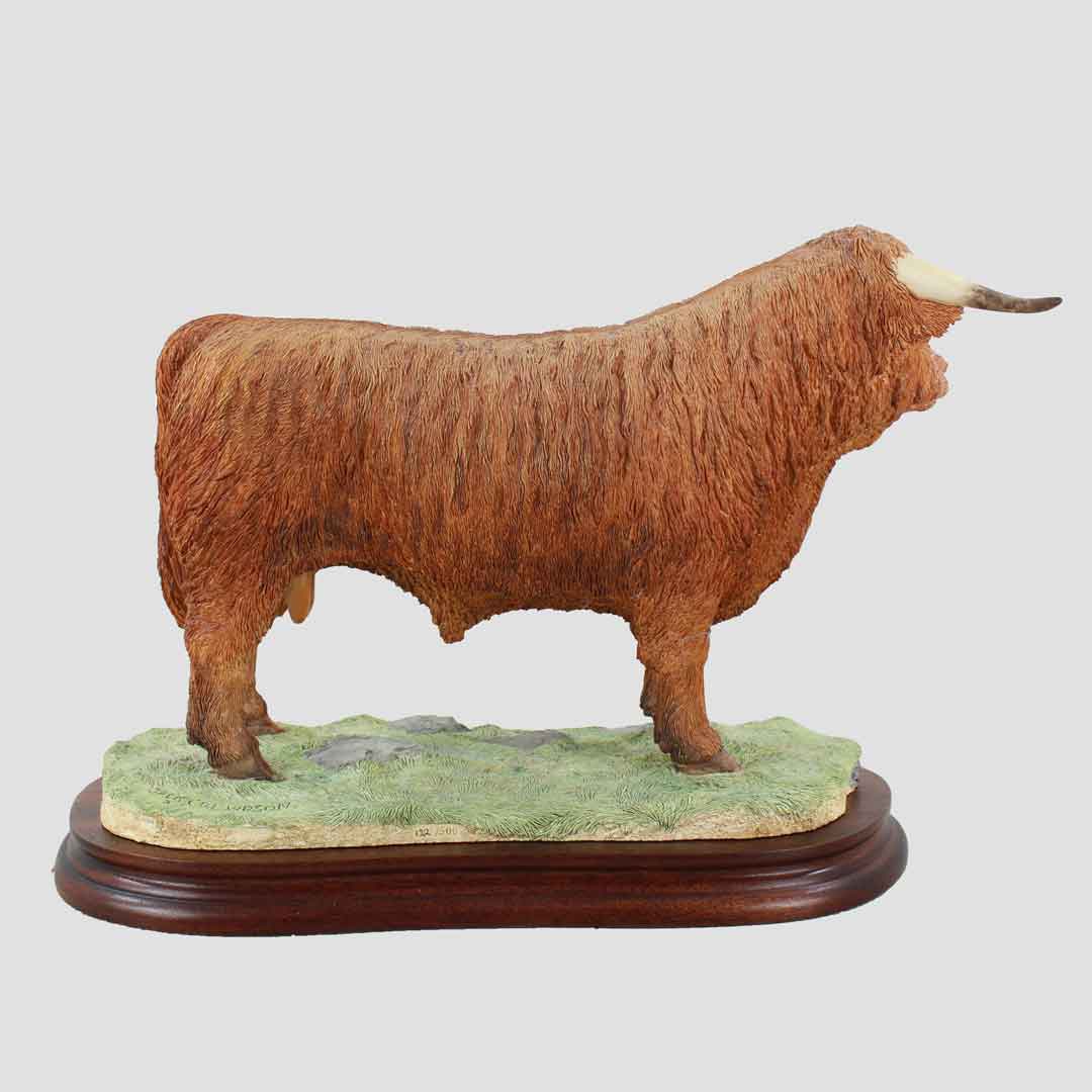 Highland Bull (Large) Border Fine Arts