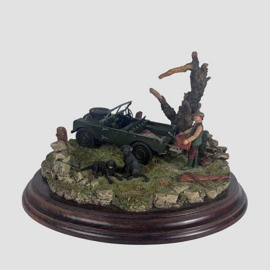 First Arrivals Land Rover Model by Country Artists