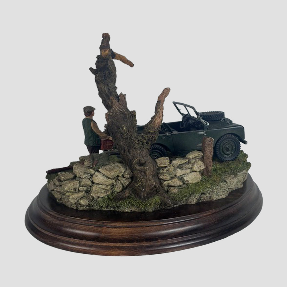 First Arrivals Land Rover Model by Country Artists