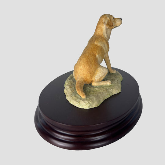Labrador Seated Style One Yellow Border Fine Arts