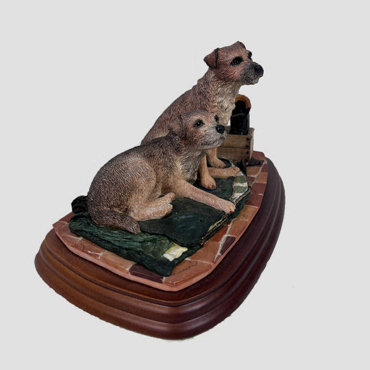 Eager to Go Border Terrier Border Fine Arts Dog Model