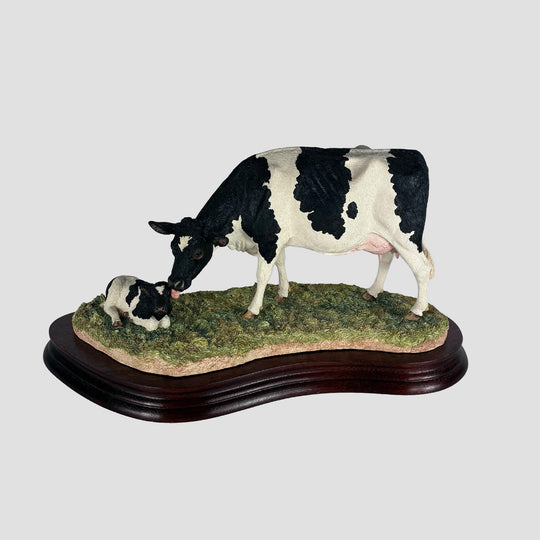 Border Fine Arts Holstein Friesian Cow And Calf (B0309)