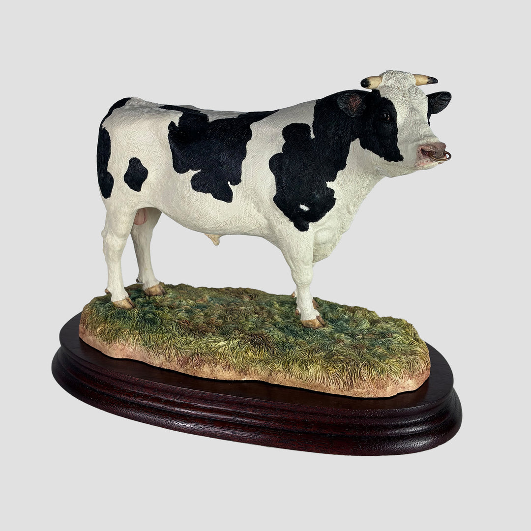 Border Fine Arts Holstein Bull (B0308)