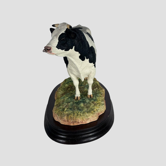 Border Fine Arts Holstein Bull (B0308)