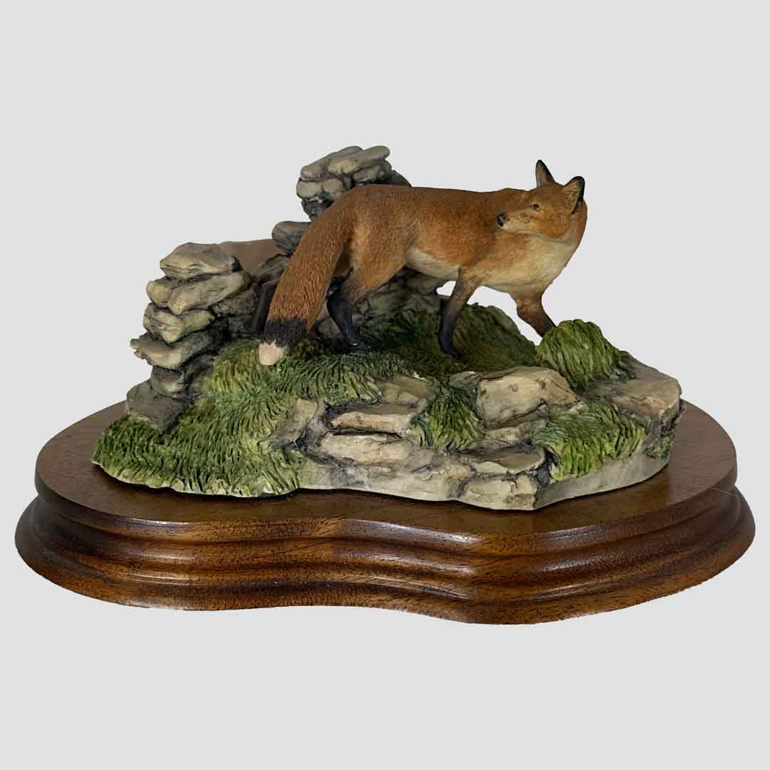 Fox Looking Back Border Fine Arts