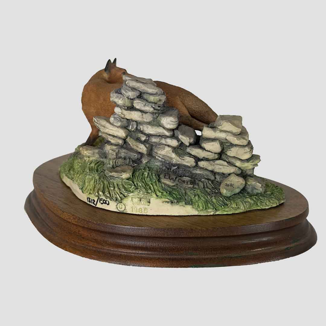 Fox Looking Back Border Fine Arts