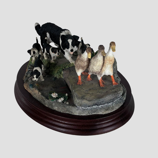 Border Fine Arts Keep On Running Border Collie Model (B1207)