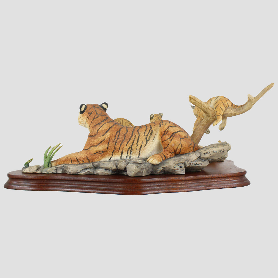 Bengal Tigress And Cubs Border Fine Arts