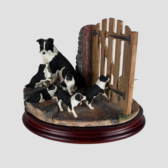 Border Fine Arts New Neighbour (B1419)