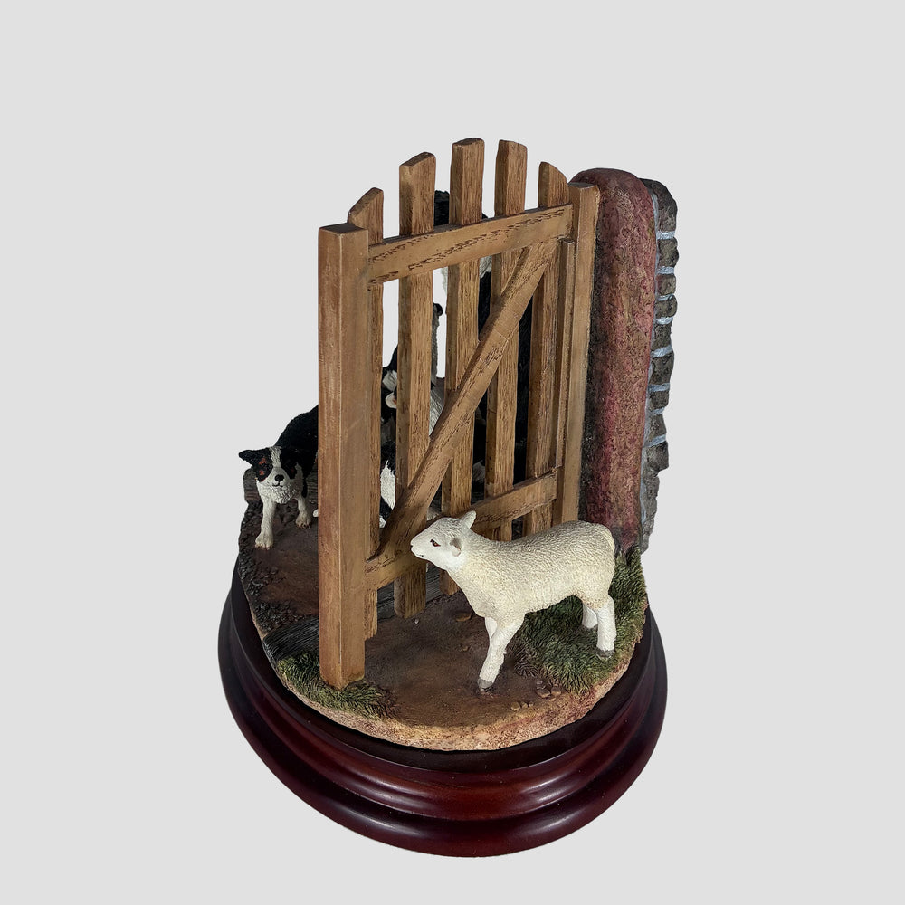 Border Fine Arts New Neighbour (B1419)