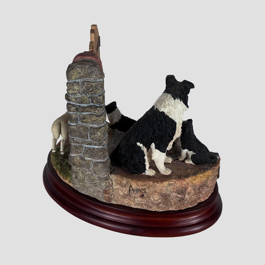Border Fine Arts New Neighbour (B1419)