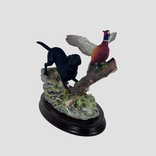 Putting Up Black Border Fine Arts Gundog Model