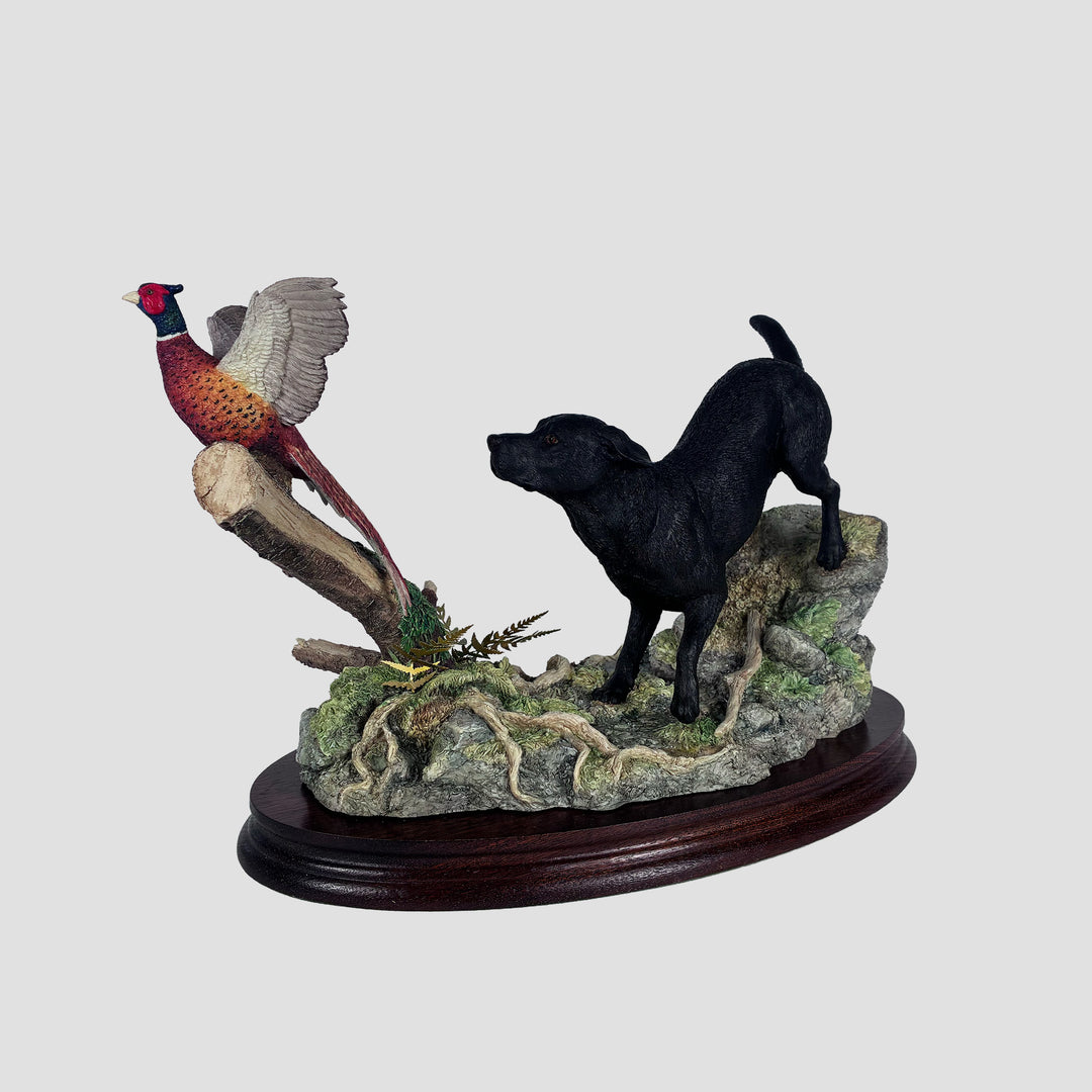 Putting Up Black Border Fine Arts Gundog Model