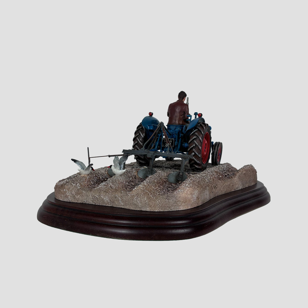 Ridging Up Fordson Dexter Border Fine Arts Tractor Model