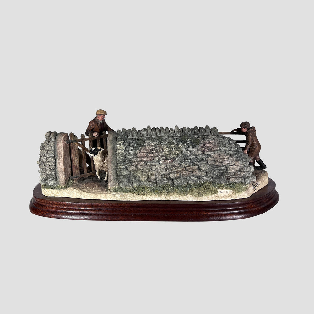 Shedding Lambs Border Fine Arts Sheep Limited Edition Original Box