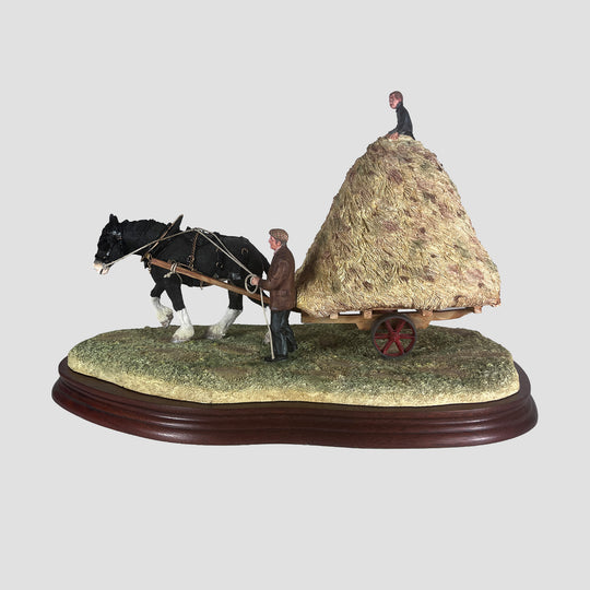 Hay Bogie Border Fine Arts Horse