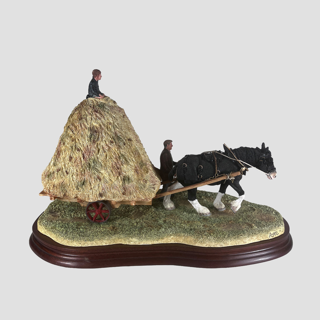 Hay Bogie Border Fine Arts Horse