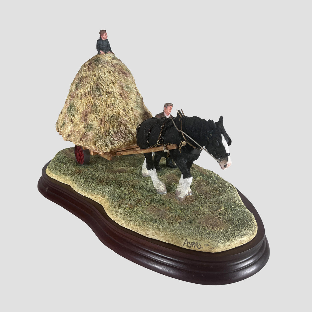 Hay Bogie Border Fine Arts Horse