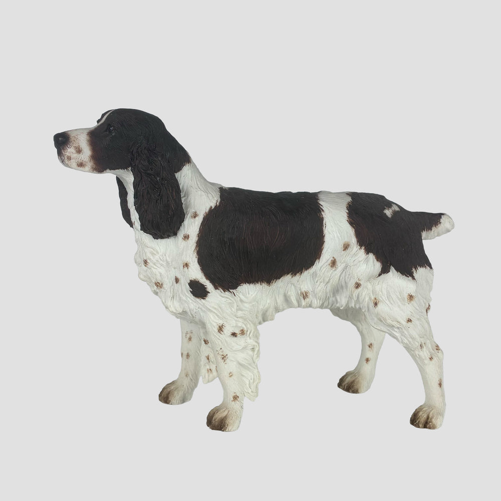 English Springer Liver and White Border Fine Arts Dog Model