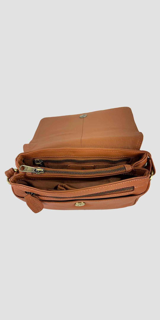 Isla Shoulder Bag with Snaffle in Tan