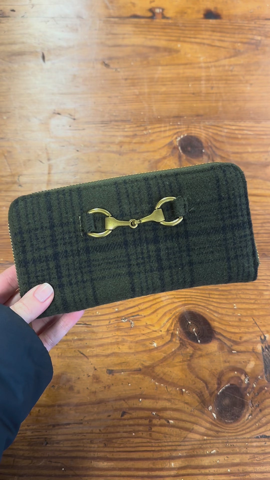 Tweed Purse With Snaffle