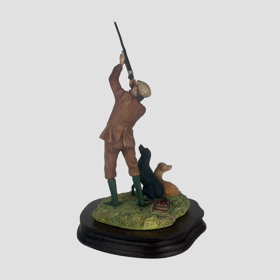 Reaching for the high Bird Labrador Black and Yellow Border Fine Arts Shooting Model