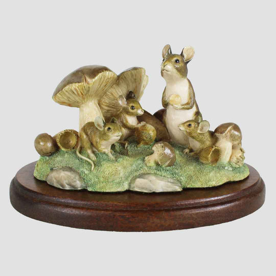 Field Mouse and Young Border Fine Arts