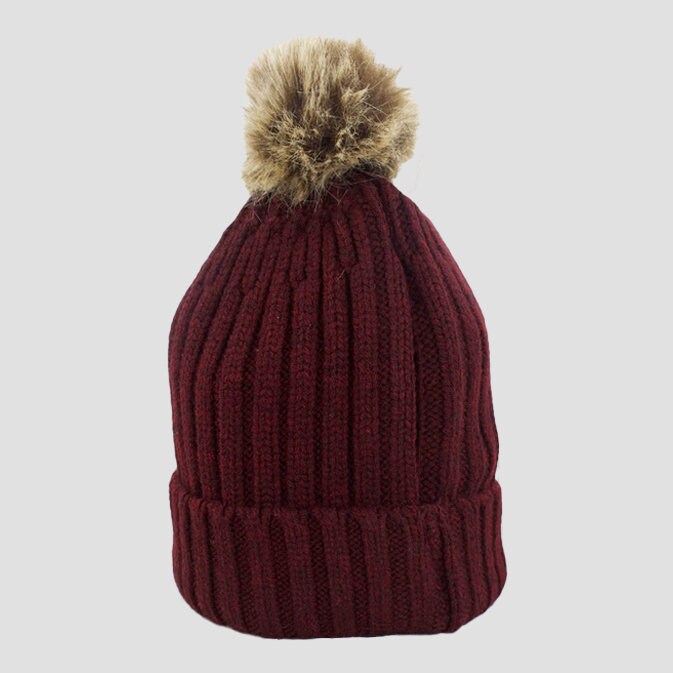 Bobble Hat With Silver Horseshoe Red