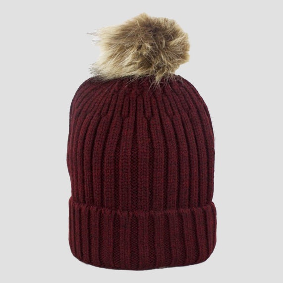 Bobble Hat With Gold Horseshoe Red