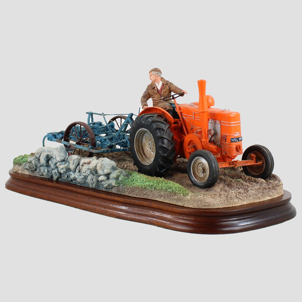 Iiia Border Fine Arts Tractors