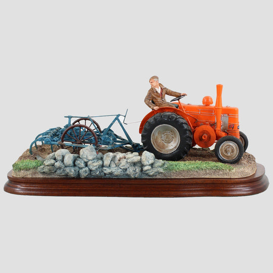 Iiia Border Fine Arts Tractors